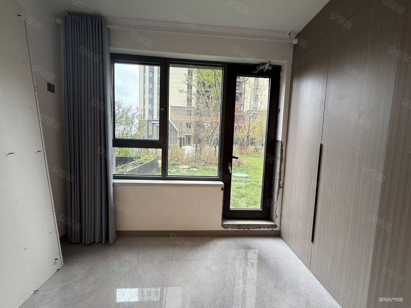 吾悦首府3室2厅2卫113㎡南北129万