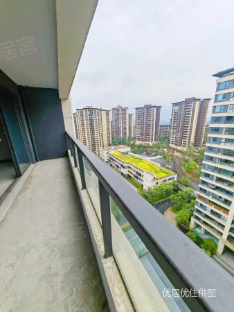 (荐)御湖新区小洋楼,横厅大阳台正看御湖水景,送产权车位