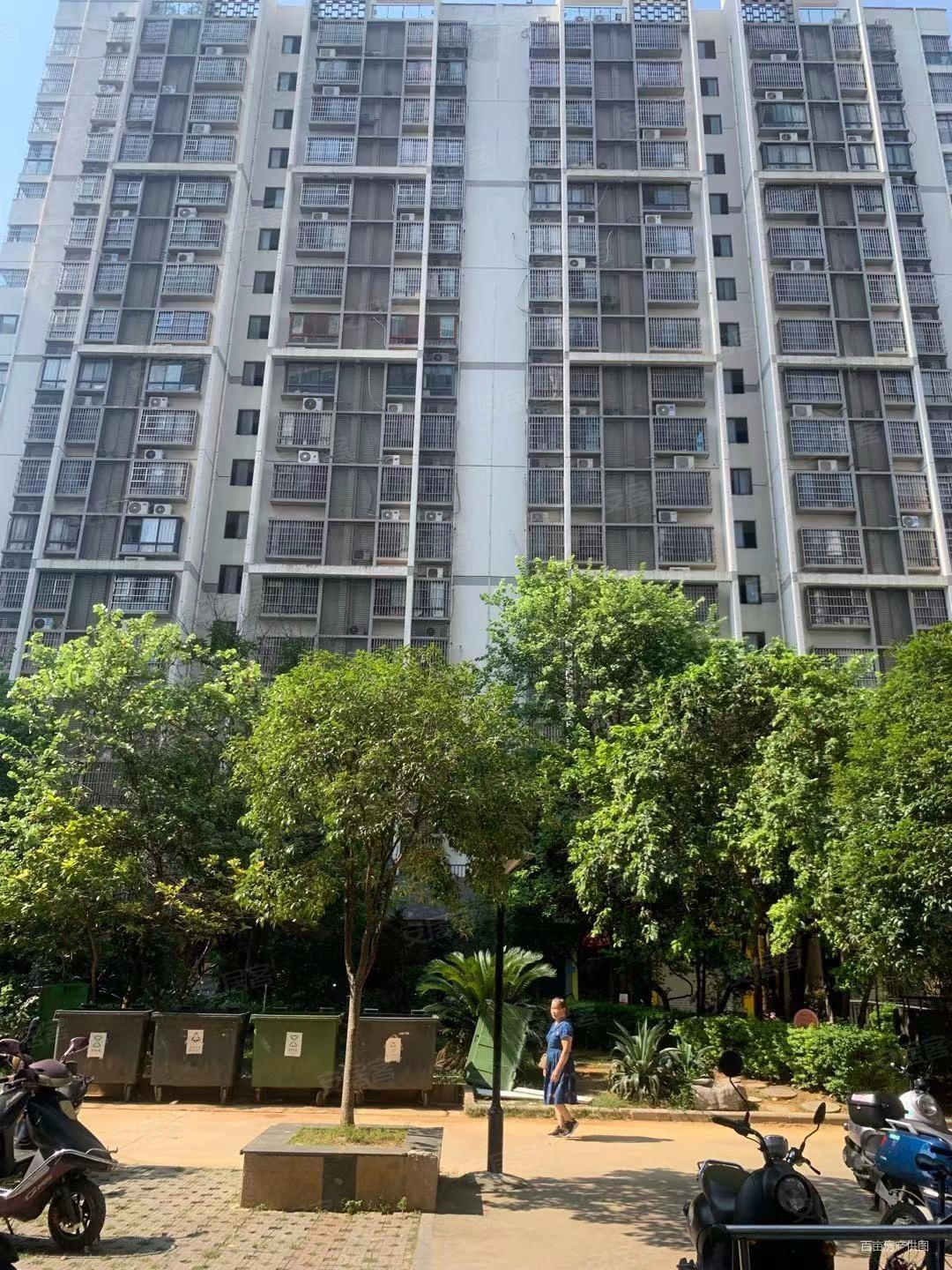 急卖德润双楼下就是精装3房才6字头采光极好