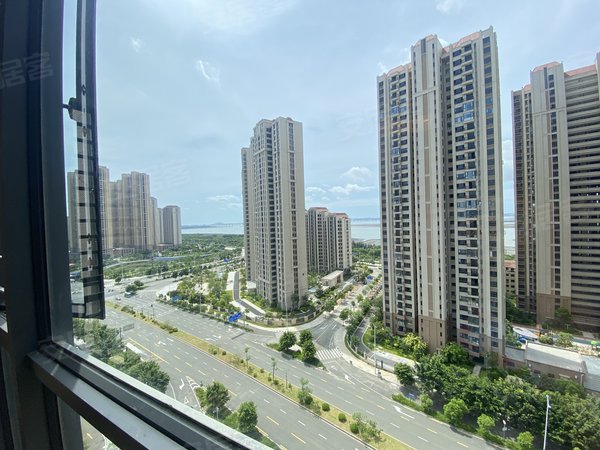 泉州丰泽东海湾碧桂园天玺湾碧桂园 二小旁 接送方便 精装三房三卫