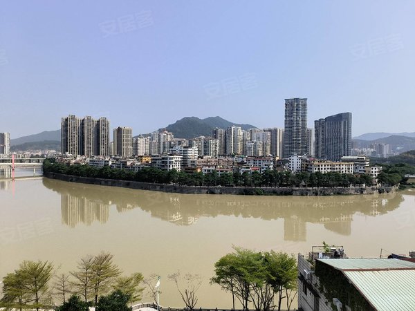 泉州安溪解放路龙湖商城龙湖商城精装三房出租,钥匙在手看房方便出租