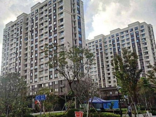 上海浦东唐镇培元新苑2号线地铁口几百米  培元新苑主卧出租1600 无