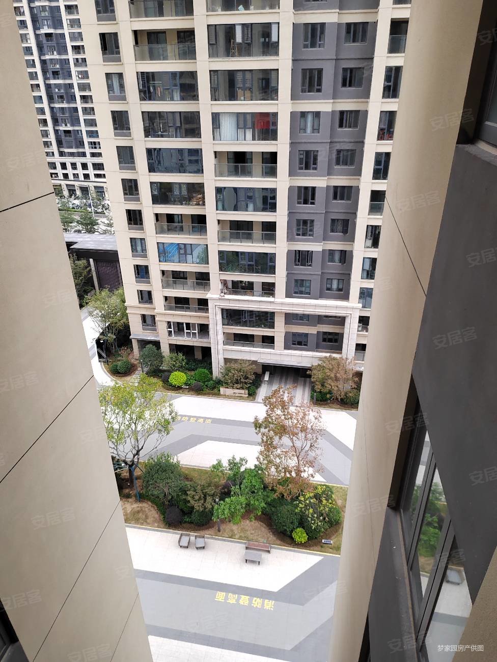 金辉优步东方2室1厅1卫60㎡南55万