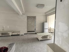 驻马店遂平建设路玉湖公馆 三室两厅两卫精装修拎包入住 房子保养新出租房源真实图片