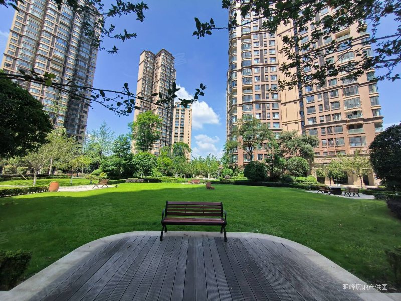 成都房产网>成都二手房>温江二手房>万春镇二手房>鹭湖宫15区>800_600