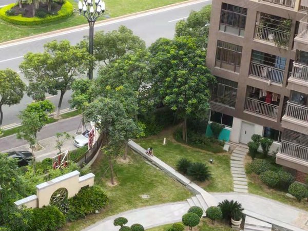 泉州晋江sm广场伴山御景伴山御景 2室2厅1卫1400 电梯房 38平出租房源