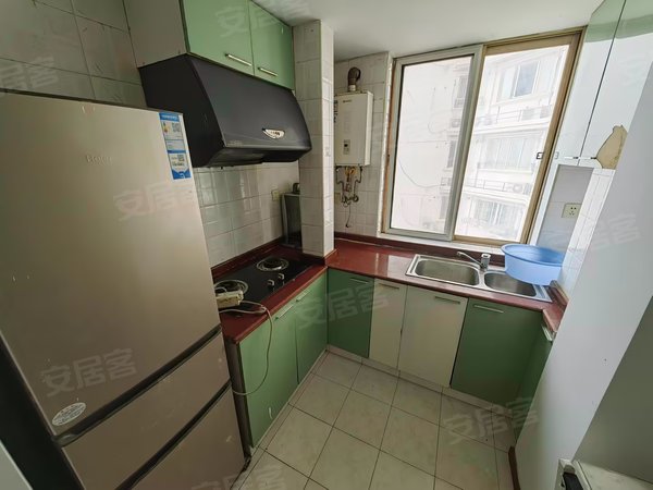 【多图】仙都绿苑,金杨新村租房,公交直达陆家嘴!温馨电梯1房!