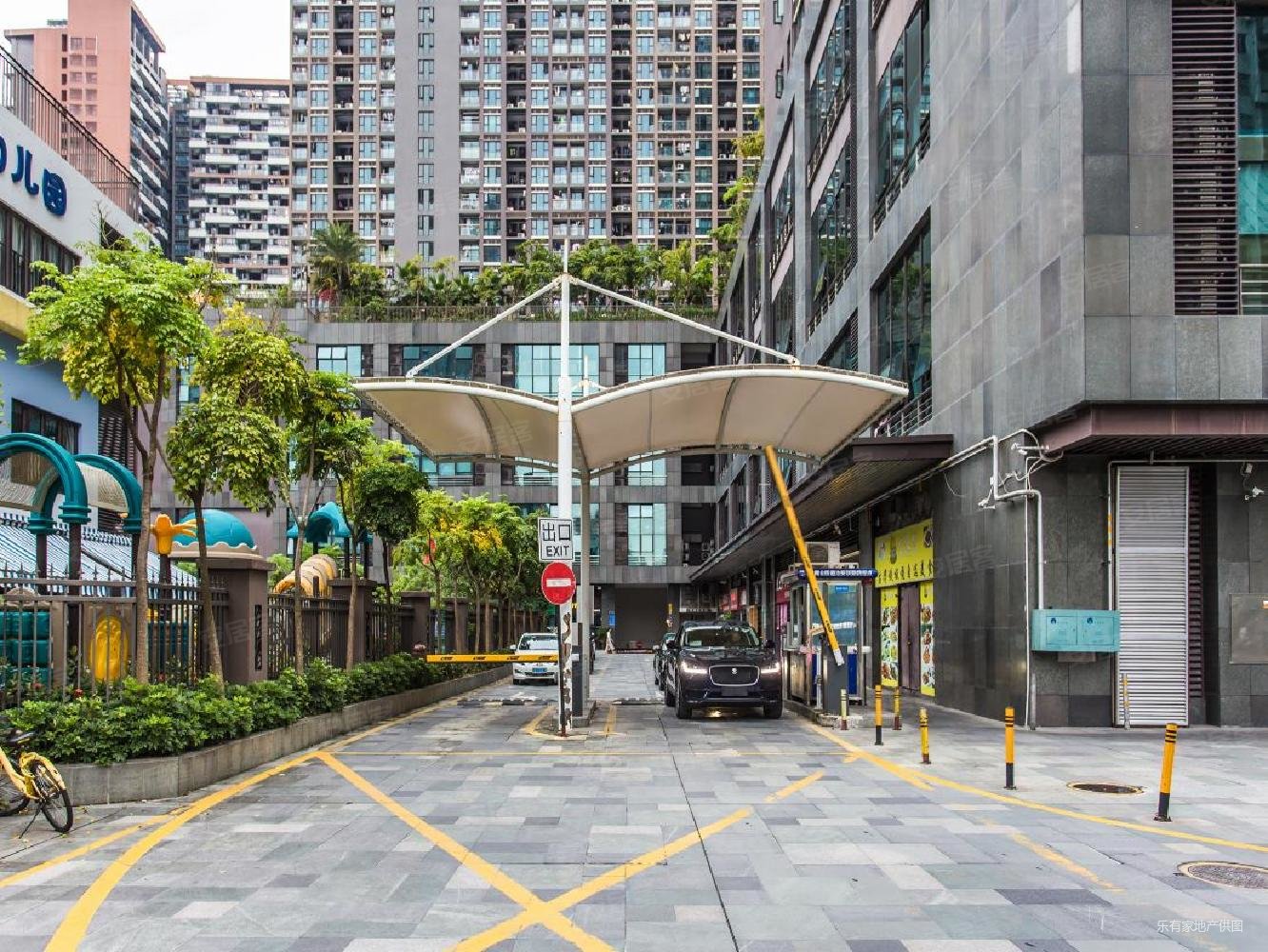 向南瑞峰花园3室2厅1卫64.14㎡东0万