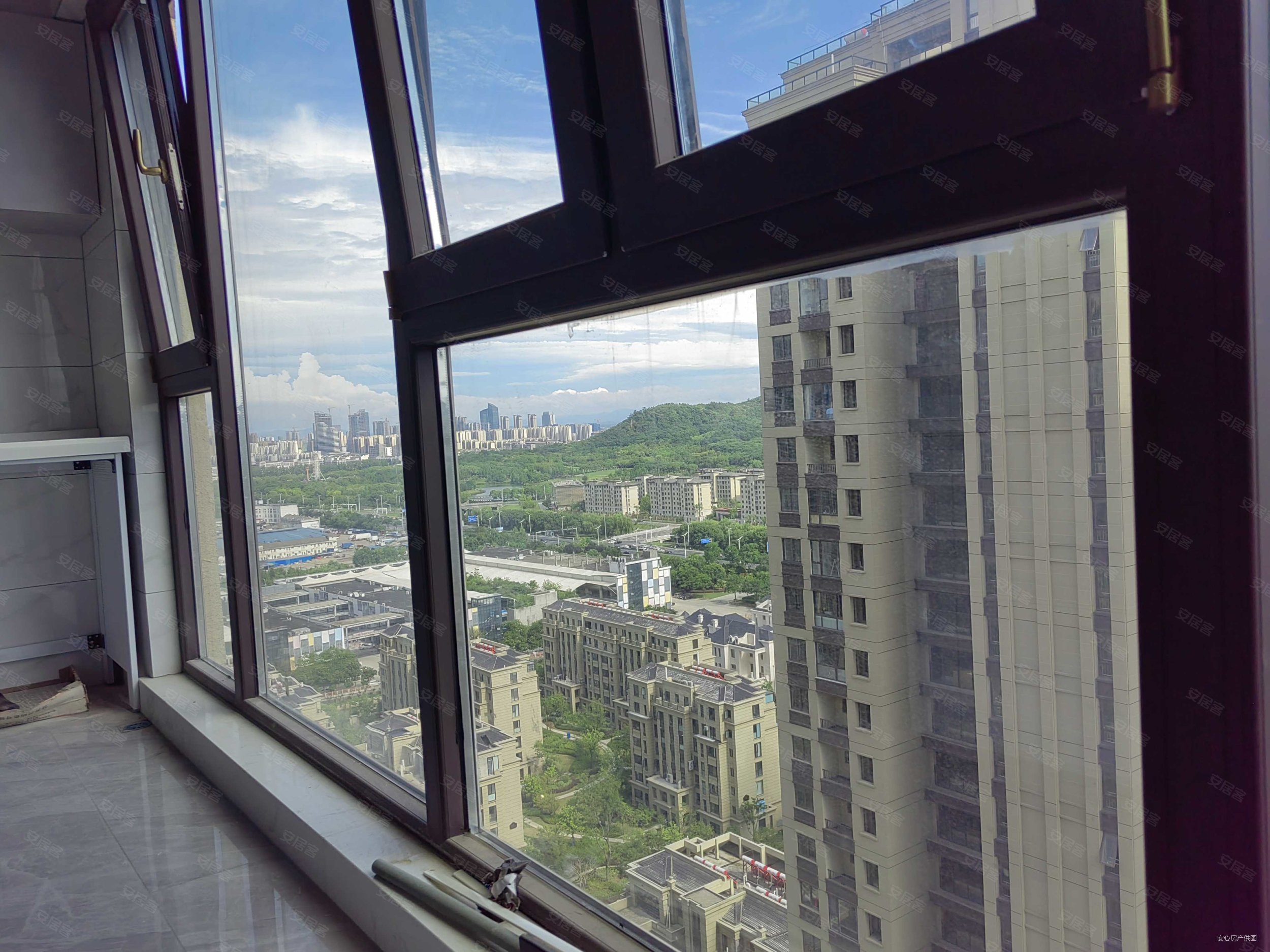 金峰又一城(南区)3室2厅2卫120㎡南204万