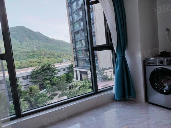 深圳南山大学城深铁阅山境花园深铁阅山境新出精装大2房,已经空出