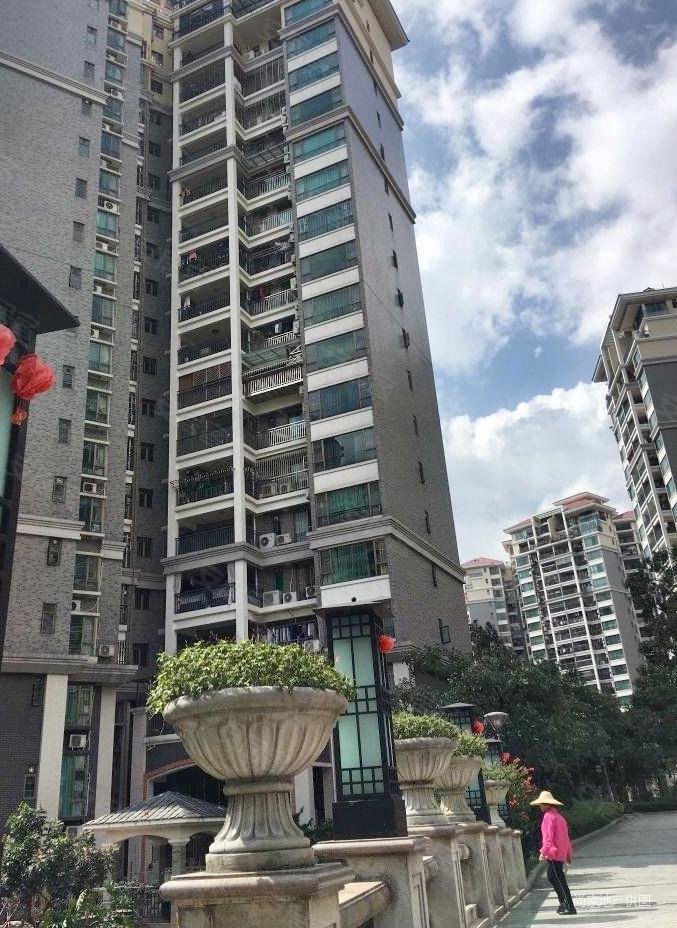 新会骏景湾豪庭3室2厅2卫104.55㎡南北102万