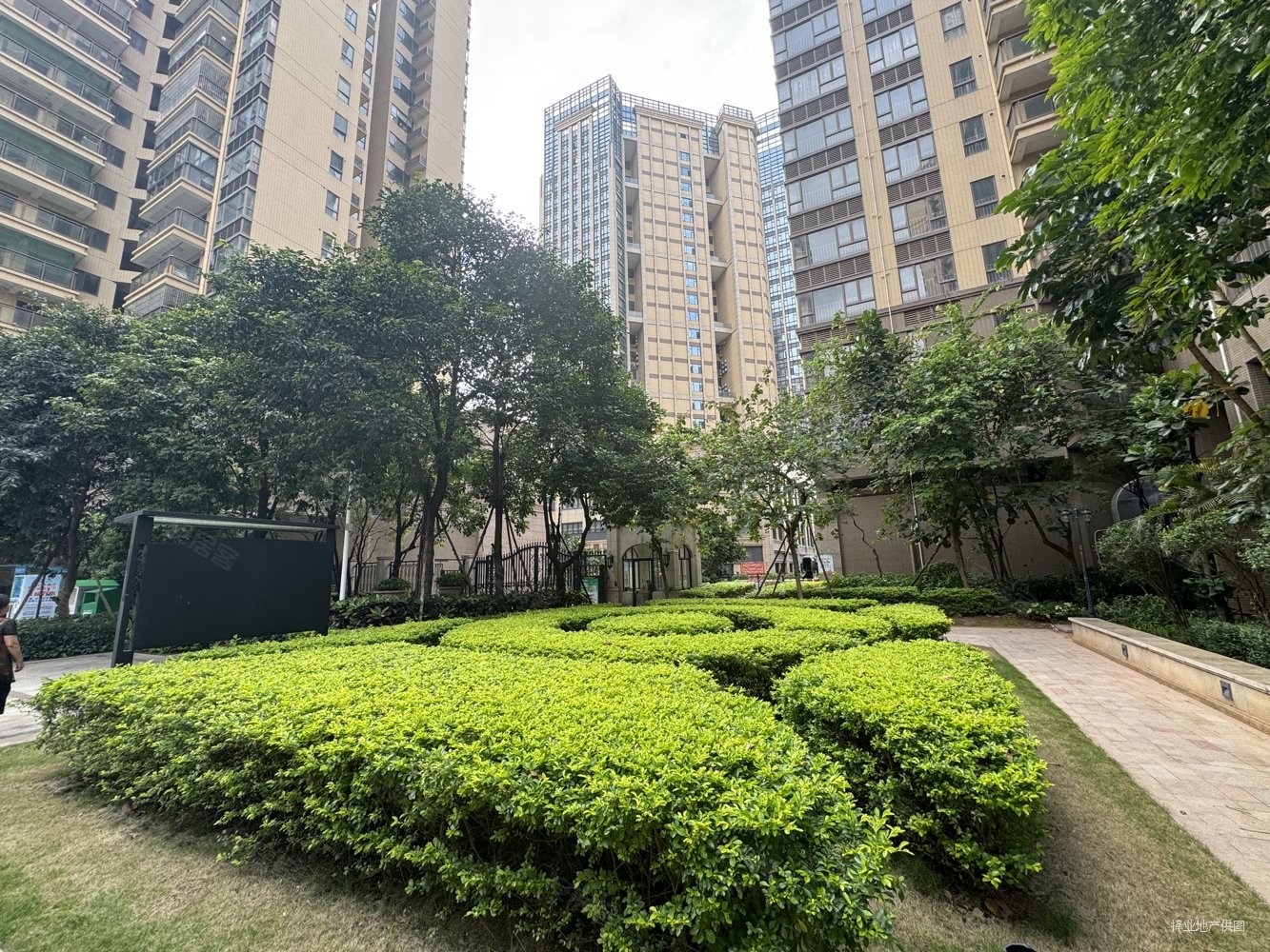 龙宸梧桐郡府 定金上车 标准2房 高层视野好 正南朝向 急售