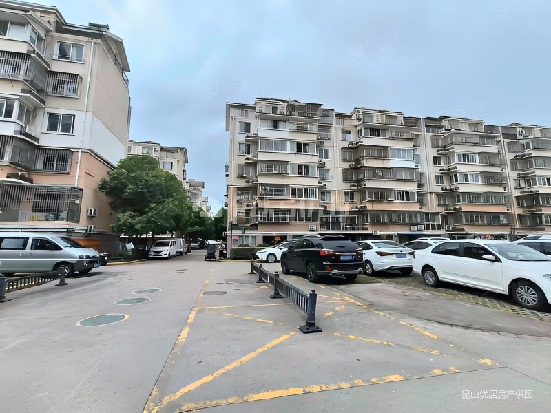 枫景苑大三房155万飞机户型带车库诚心出售价格可议