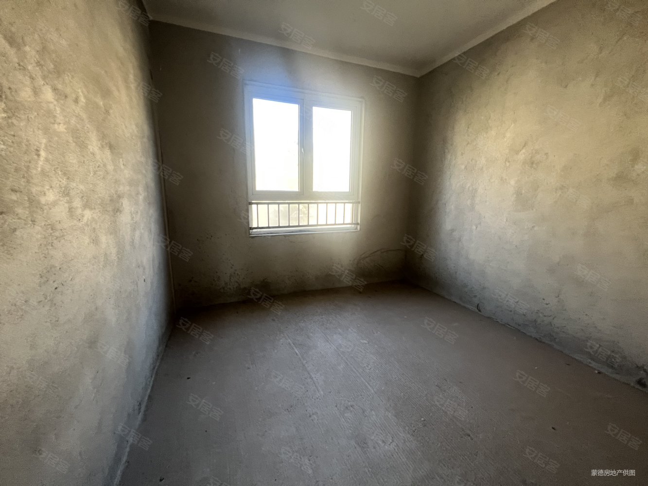 中冶黄石公园3室2厅2卫134.41㎡南北68万