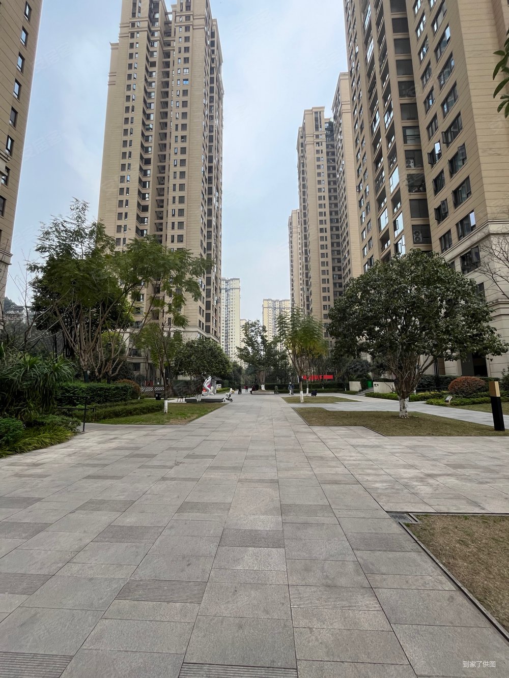 重庆房产网>重庆二手房>沙坪坝二手房>石井坡二手房>融创滨江壹号观麓