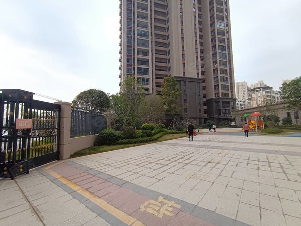 泉州鲤城西湖源昌江南城源昌江南城精装修4房出租房源真实图片