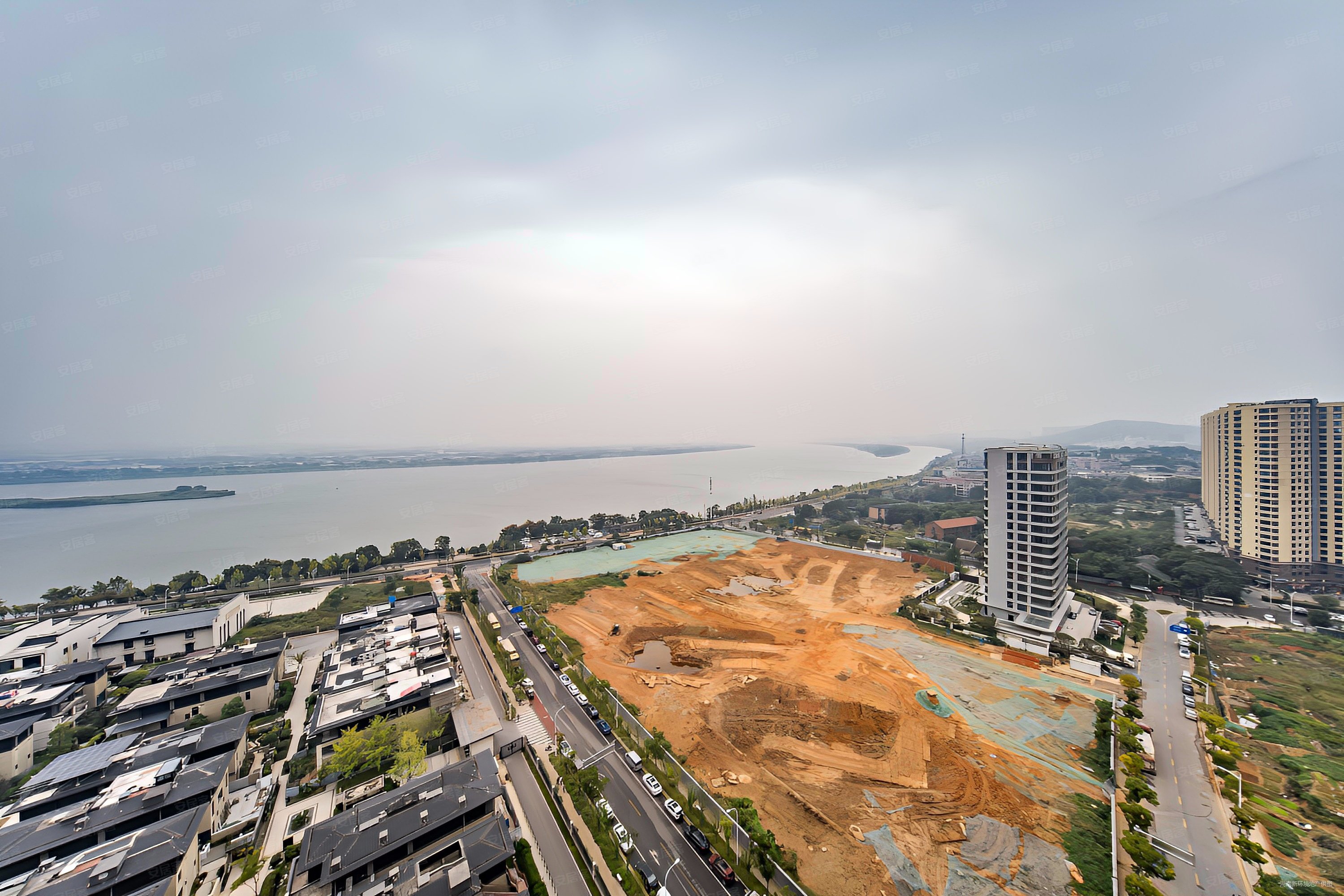 长沙房产网>长沙二手房>岳麓二手房>洋湖湿地公园二手房>蓝光雍锦半岛