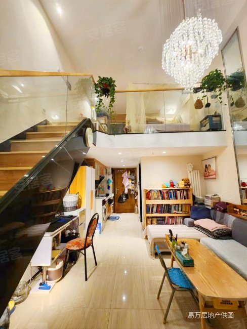 恒大御澜国际loft精装修拎包入住实景照片