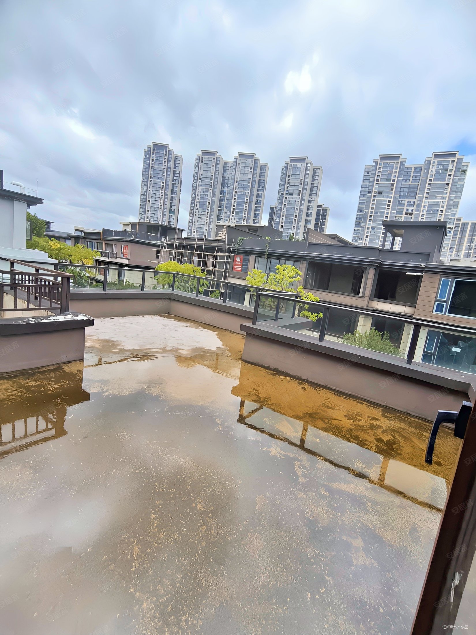 中铁阅山湖d组团别墅