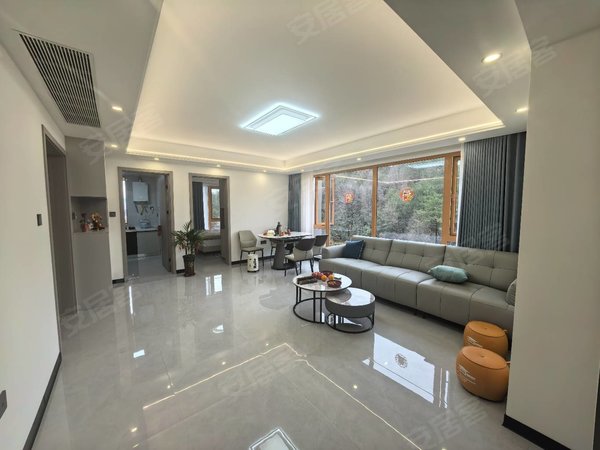 金华东阳横店秦王公馆秦王公馆四室两厅两卫精装，民水民电拎包入住包物业出租房源真实图片