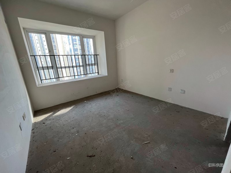 中间楼层,看房方便,时代悦城二手房,84.9万,3室2厅,2卫,92.