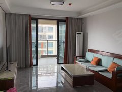 海口琼山凤翔西天街华府，精装修四房，拎包入住，高兴里，海南初中部，交通方便出租房源真实图片