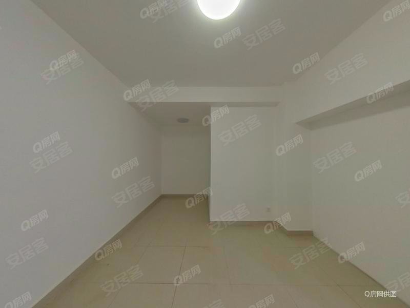 电梯房 商圈成熟 近地铁 出行方便 满五 南北通透,荔景大厦二手房,500