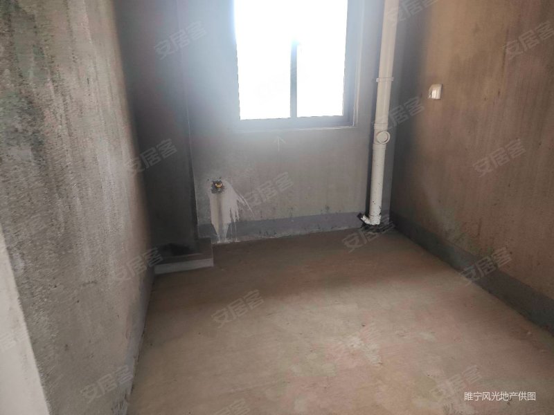 毛坯房润柏华庭3室2卫视野好随时看房