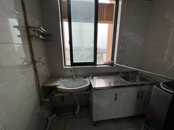 杭州余杭仁和和平雅苑和平雅苑 出门就是好易购超市银行星巴克肯德基