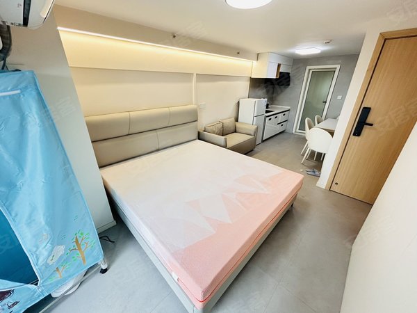 重庆两江新区蔡家中南玖宸(商住楼)六号线地铁站口 精装大单配 带落地窗大床 可月付0宗芥出租房源真实图片