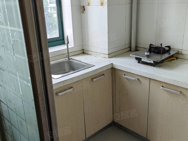 宁波余姚阳明锦江华园锦江花园一室一厅西边要1500元包物业采光好出租