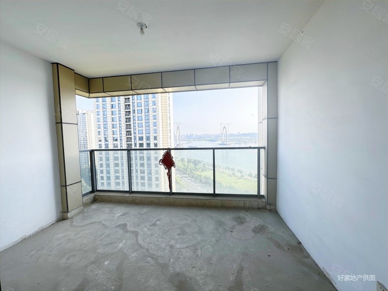 急抛湘江壹号  大平层四房 全线看江价格(空间还有几十w)急