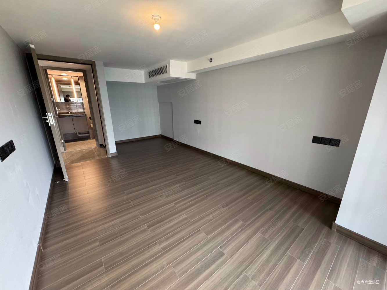 保利时区(商住楼)3室2厅2卫80㎡东南80万