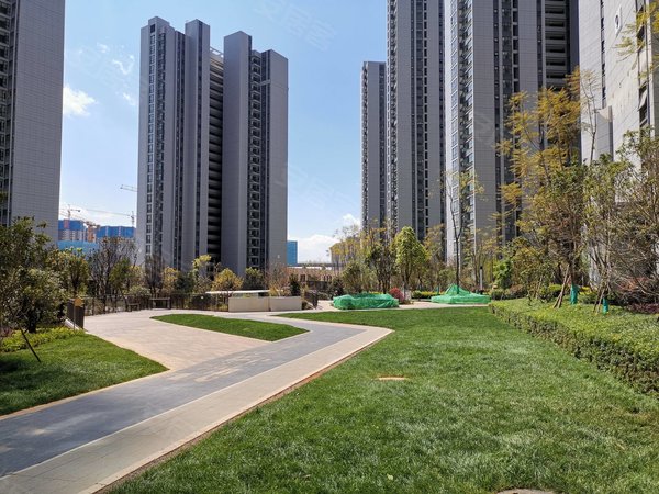 昆明盘龙白沙河大华公园天下湖景房 免费停车 拎包入住 靠近地铁3号线