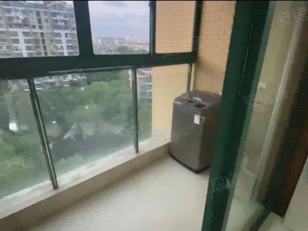 上海松江泗泾金港花园(二期公寓住宅)低于市场价500元,双阳台,民水民