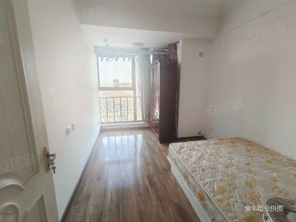 燕郊首站维多利亚两居室,通勤便利,城美维多利亚公寓二手房,82万,2室1