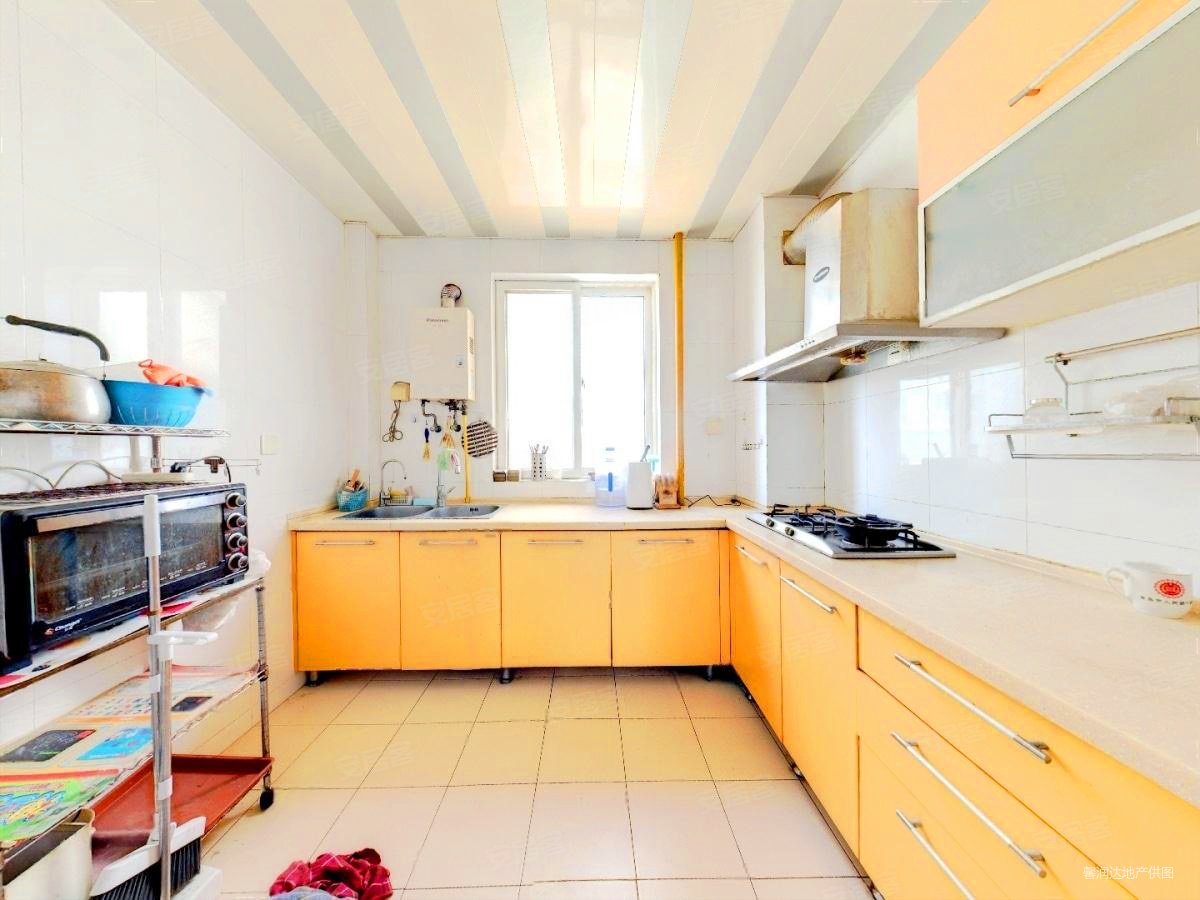 海泊桥地铁口 海泊人家 超大南明厅 电梯小高 视野采光好