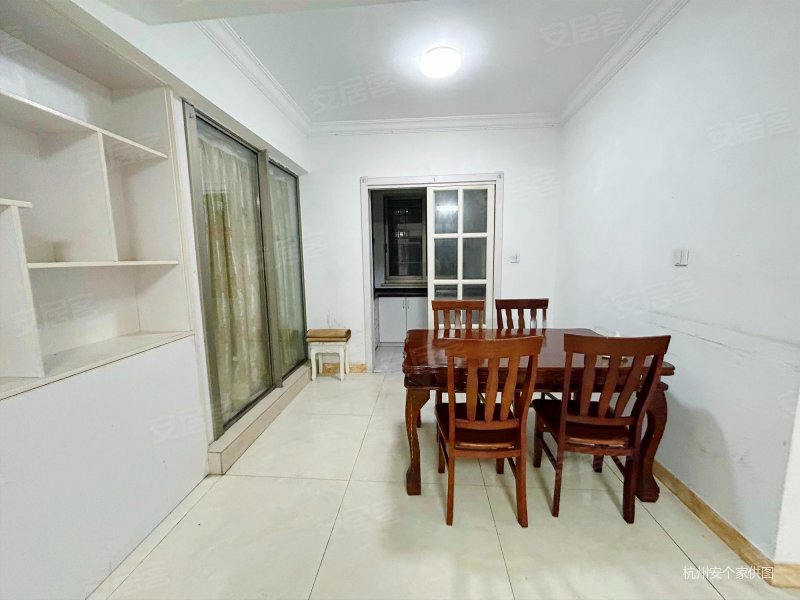 逸居城中间楼层采光好商业配套齐全满五近地铁小三房