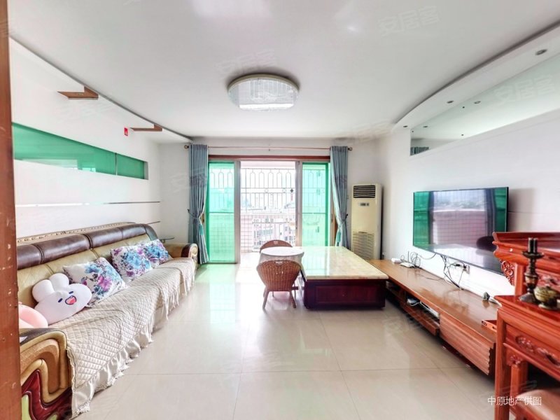 电梯房,靠近万科广场,满五红本,价格可谈,业主急卖,看房方便,尚景花园