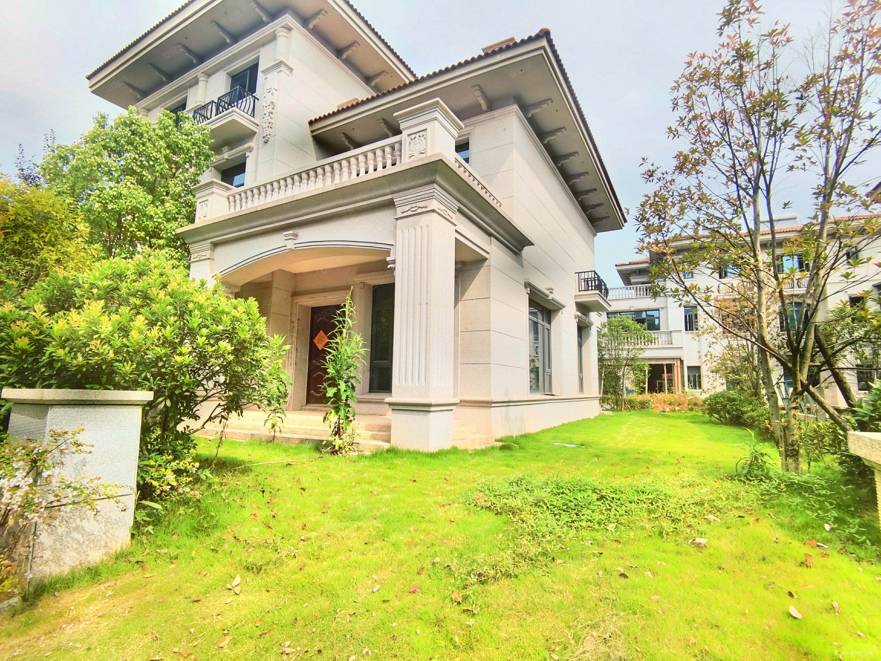 碧桂园天玺湾(别墅)5室2厅4卫241.62㎡南北588万