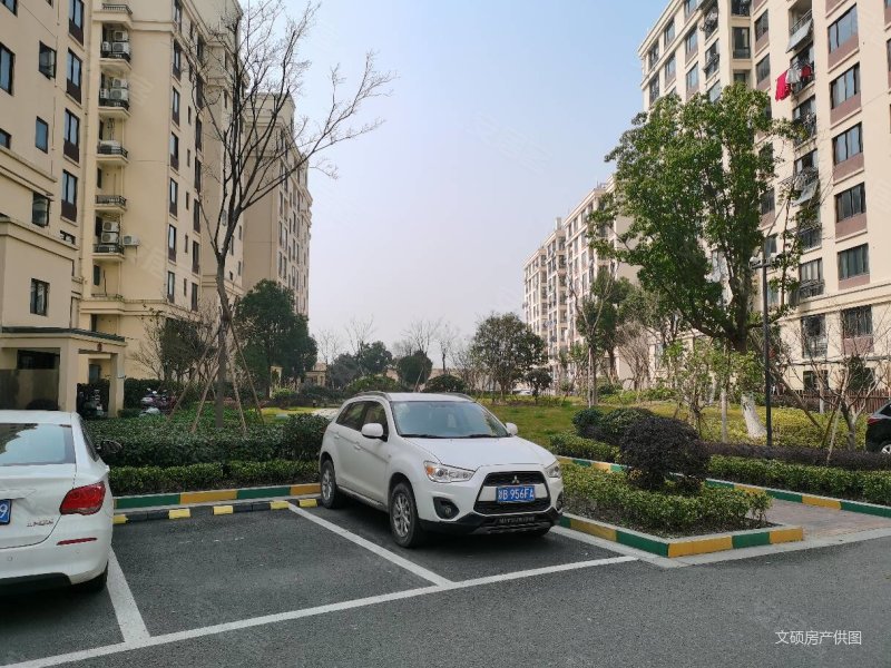 众安四室两厅两卫,东边套双阳台,好楼层看房有钥匙,众安山水苑二手房