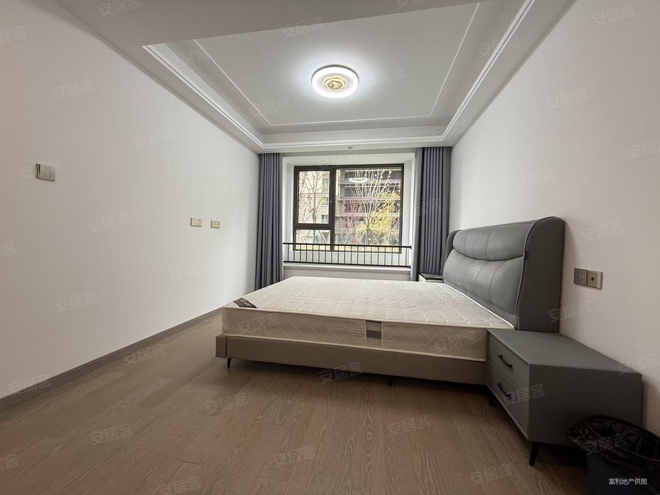 吾悦首府3室2厅2卫113㎡南北129万