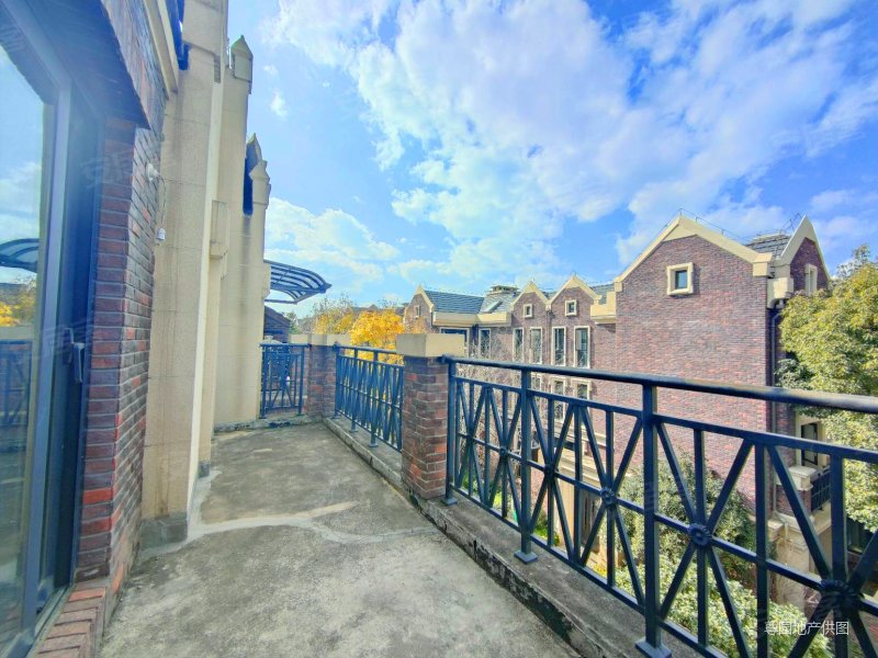 俊发滇池one16组团伊顿庄园二手房,467万,5室3厅,4卫,285平米-昆明