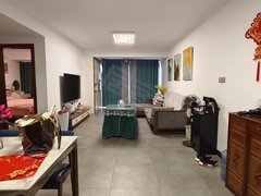 桂林叠彩中山北路全新少住中医院联发欣悦电梯精装两房一卫品牌家具齐全1650元出租房源真实图片