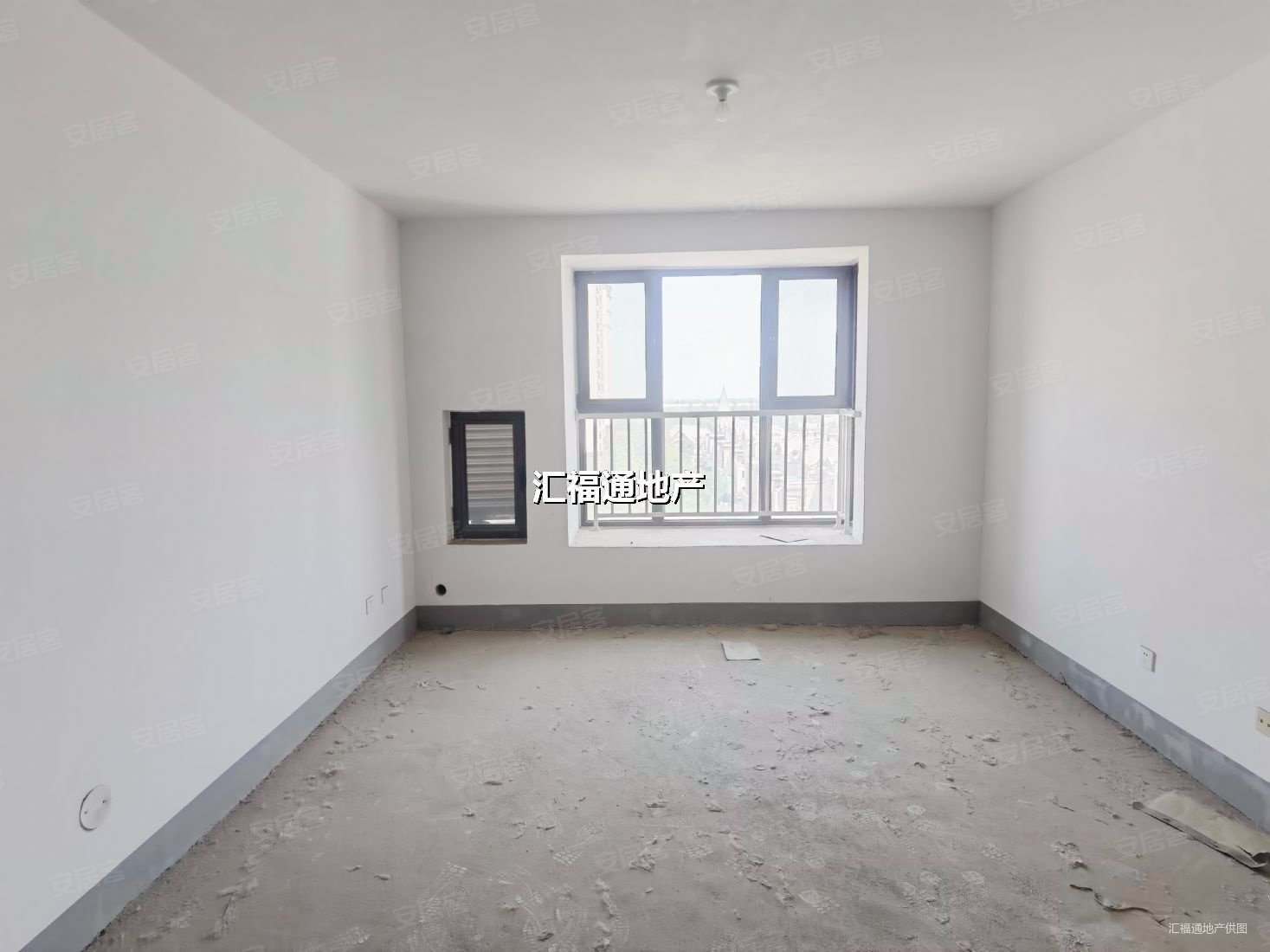 鸿坤理想湾3室2厅1卫97㎡南北55万