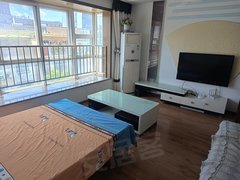 汉中汉台滨江新区可做饭  实图实价 中心医院对面20米蓝天都市风景 合租次卧出租房源真实图片