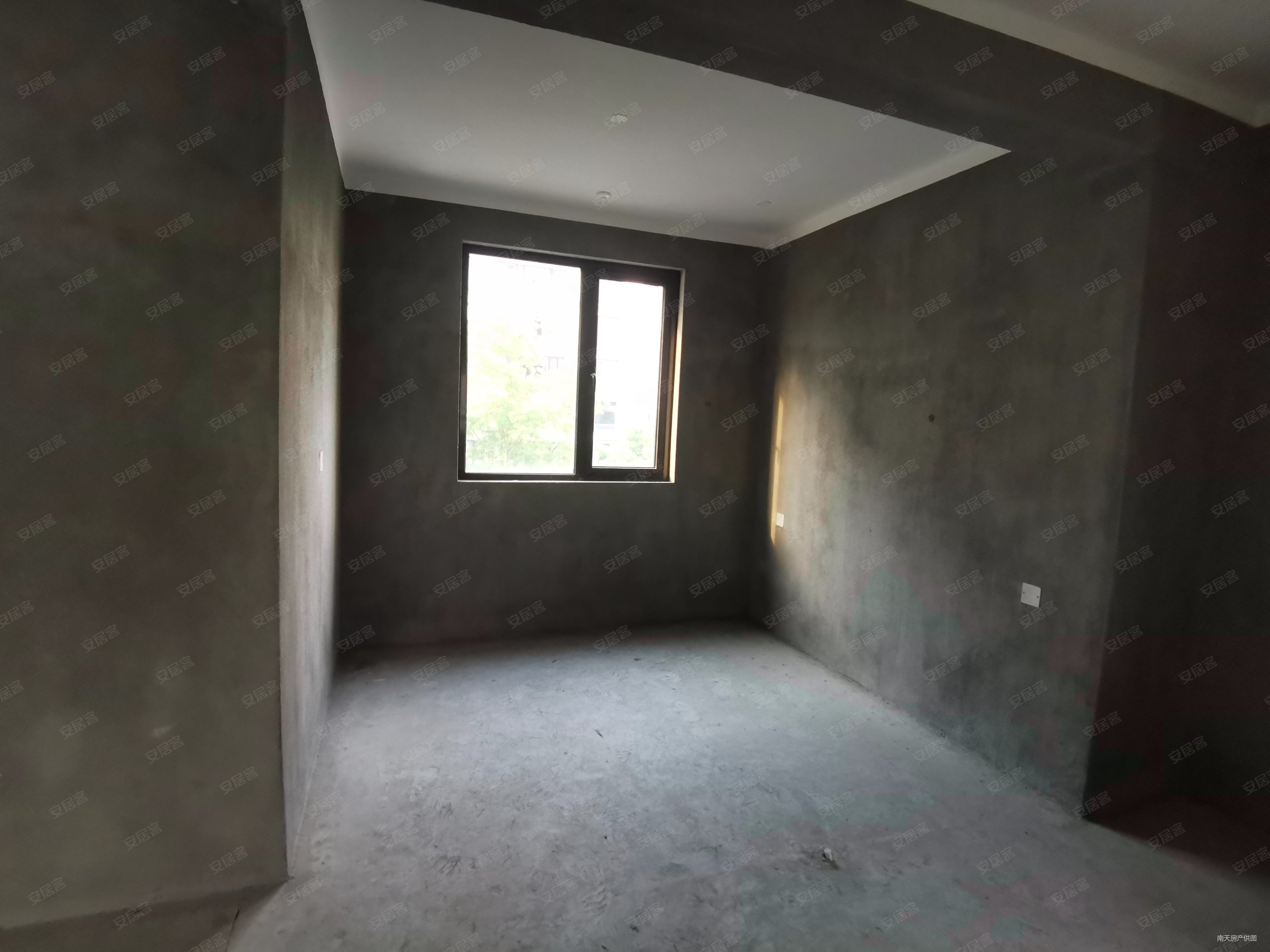 中海枫桥里4室2厅2卫127㎡南310万