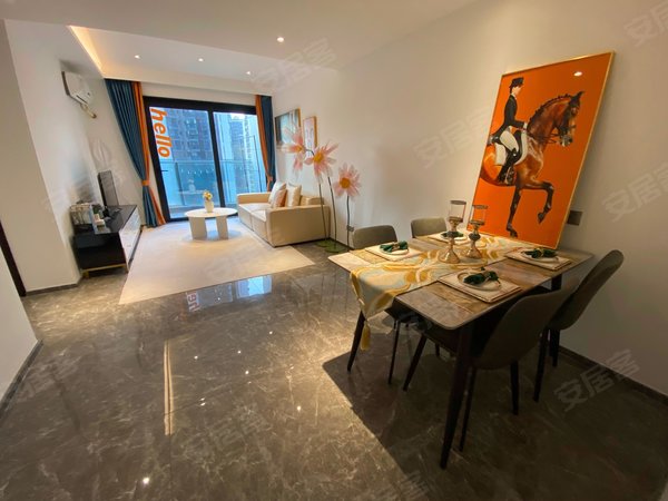 广州荔湾广钢新城保利东郡真实本人实拍  复式3室2厅2卫 精装修 100平