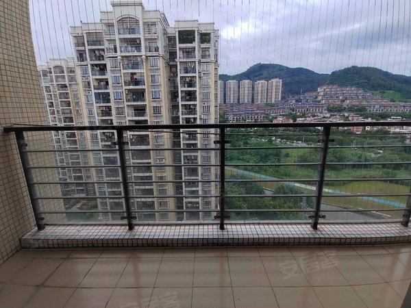 广州黄埔科学城天鹿花园天鹿花园北区 实用120平3房2厅2卫 南北通透