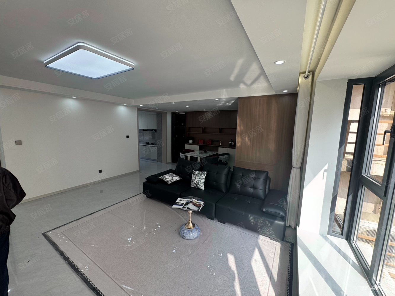 维多利亚夏郡4室2厅2卫162㎡南北115.8万